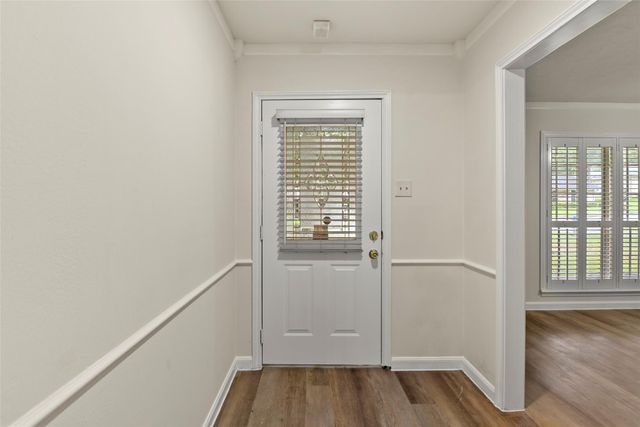 207 Willowick Drive, Conroe, TX 77304