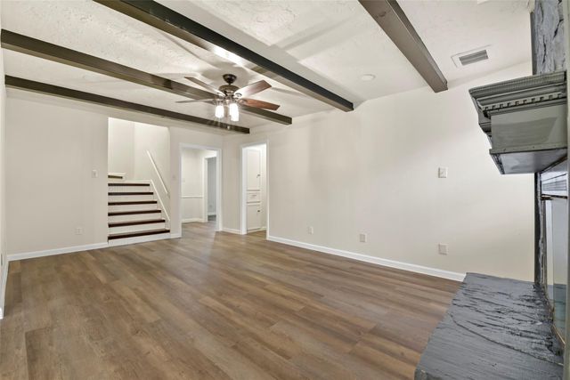 207 Willowick Drive, Conroe, TX 77304