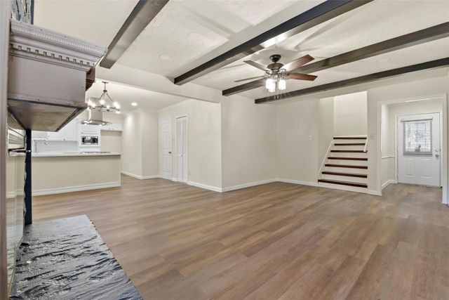 207 Willowick Drive, Conroe, TX 77304