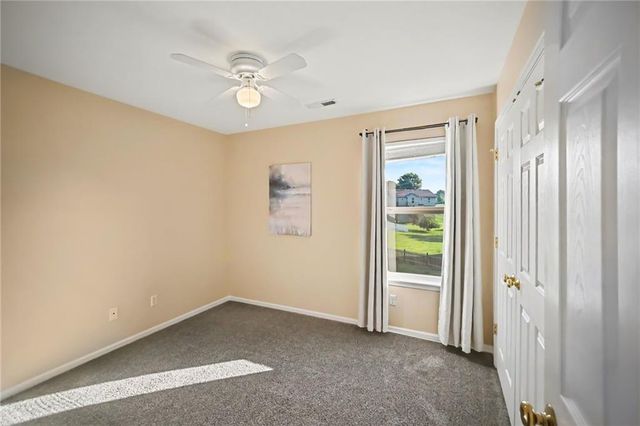 1058 Maple Woods Terrace, Liberty, MO 64068