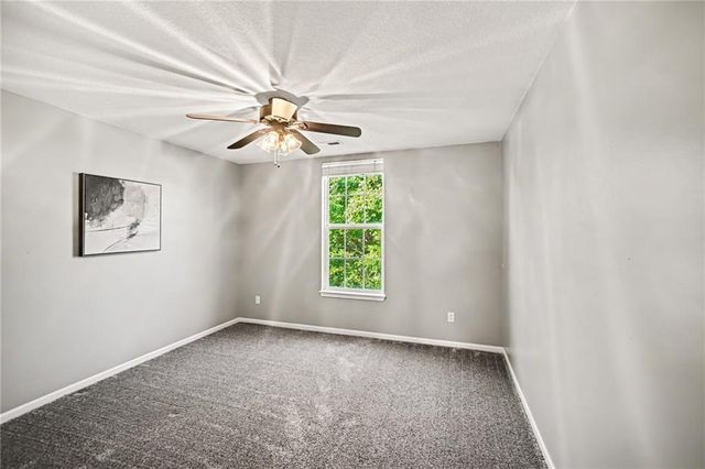 1058 Maple Woods Terrace, Liberty, MO 64068