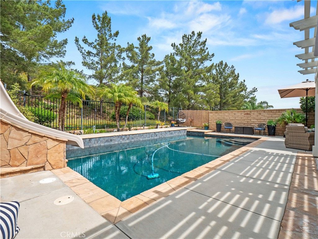 Image 2 of property listing at 27919 Bridlewood, Castaic, CA 91384