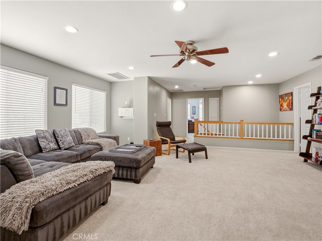 Image 22 of property listing at 27919 Bridlewood, Castaic, CA 91384