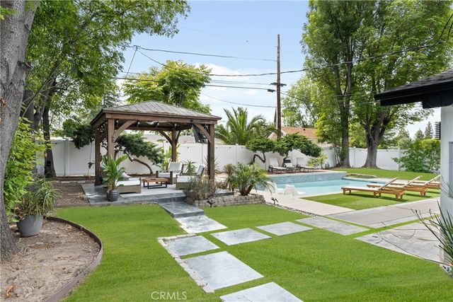 4755 Degovia Avenue, Woodland Hills, CA 91364