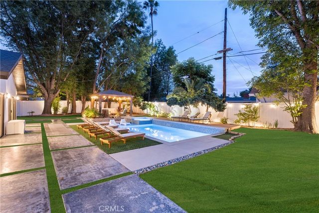 4755 Degovia Avenue, Woodland Hills, CA 91364