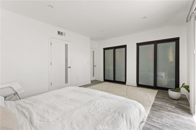 4755 Degovia Avenue, Woodland Hills, CA 91364