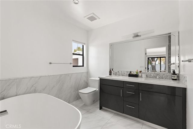 4755 Degovia Avenue, Woodland Hills, CA 91364