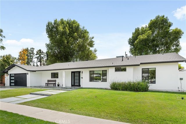 4755 Degovia Avenue, Woodland Hills, CA 91364