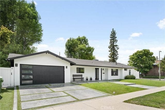 4755 Degovia Avenue, Woodland Hills, CA 91364
