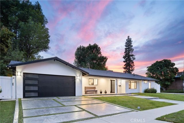 4755 Degovia Avenue, Woodland Hills, CA 91364