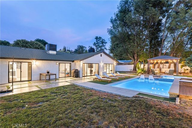 4755 Degovia Avenue, Woodland Hills, CA 91364