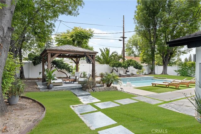 4755 Degovia Avenue, Woodland Hills, CA 91364