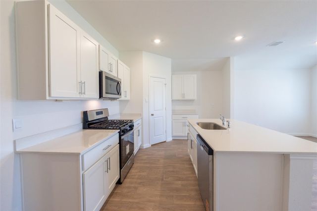 224 Las Lomas DR, San Marcos, TX 78666