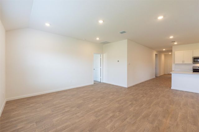 224 Las Lomas DR, San Marcos, TX 78666