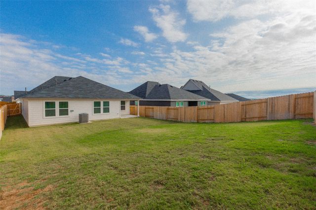 224 Las Lomas DR, San Marcos, TX 78666