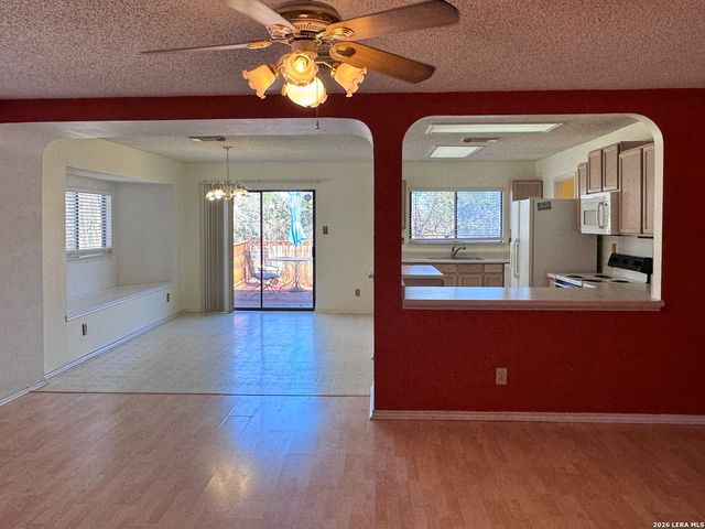 16210 Walnut Creek, San Antonio, TX 78247