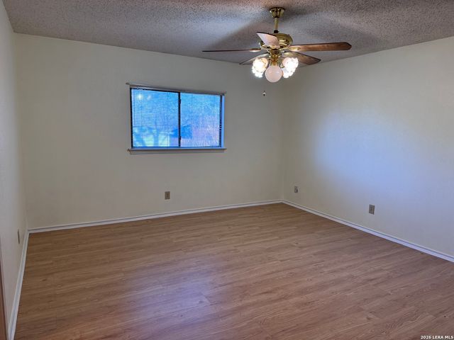 16210 Walnut Creek, San Antonio, TX 78247