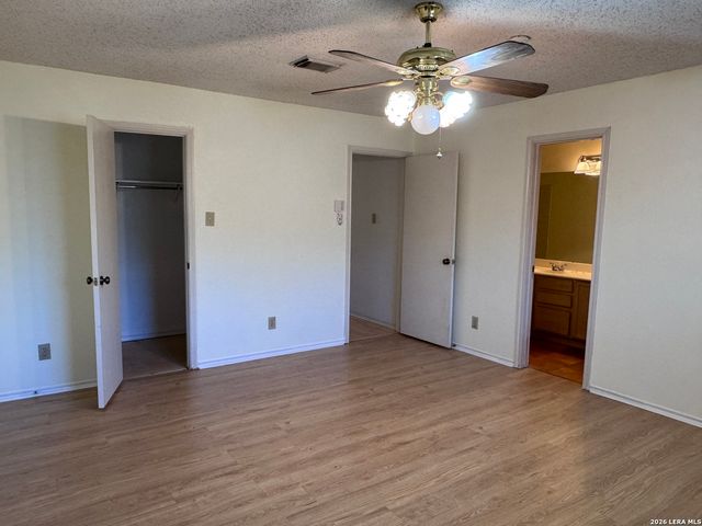 16210 Walnut Creek, San Antonio, TX 78247