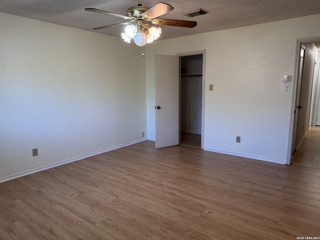 16210 Walnut Creek, San Antonio, TX 78247