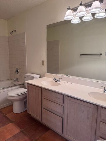 16210 Walnut Creek, San Antonio, TX 78247