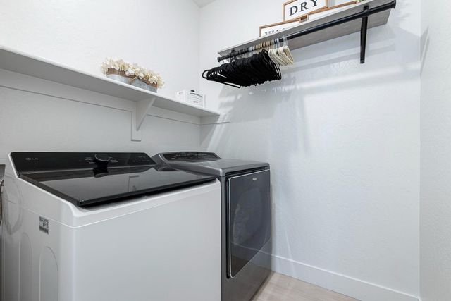 246 Huntington Avenue S, Madera, CA 93636