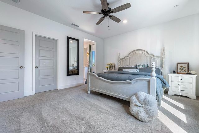 246 Huntington Avenue S, Madera, CA 93636