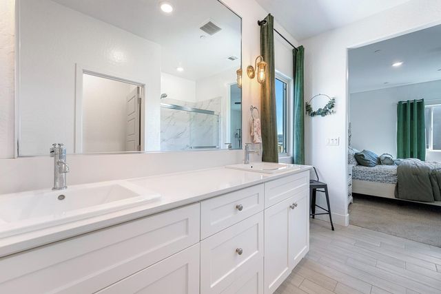 246 Huntington Avenue S, Madera, CA 93636