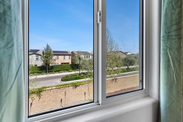 246 Huntington Avenue S, Madera, CA 93636