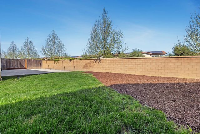 246 Huntington Avenue S, Madera, CA 93636