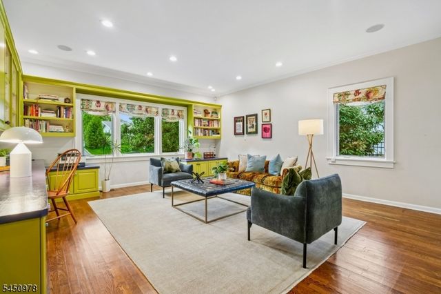 200 Crestwood Dr, South Orange Village Twp., NJ 07079