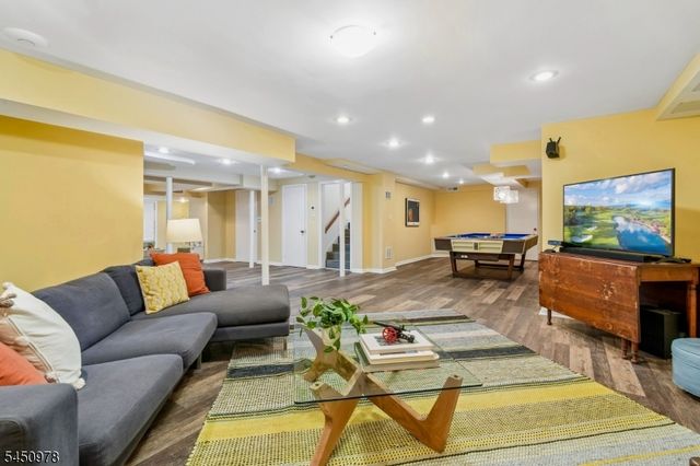 200 Crestwood Dr, South Orange Village Twp., NJ 07079