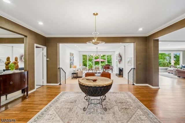 200 Crestwood Dr, South Orange Village Twp., NJ 07079