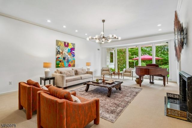 200 Crestwood Dr, South Orange Village Twp., NJ 07079