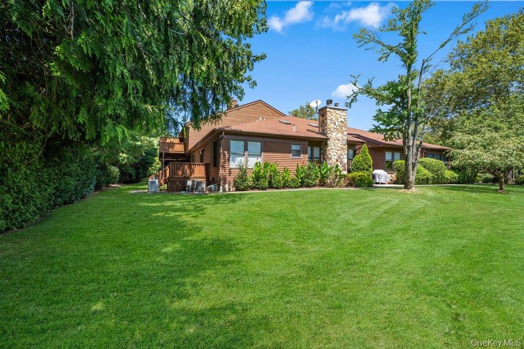 20 Hunt Court S, Jericho, NY 11753 — exterior