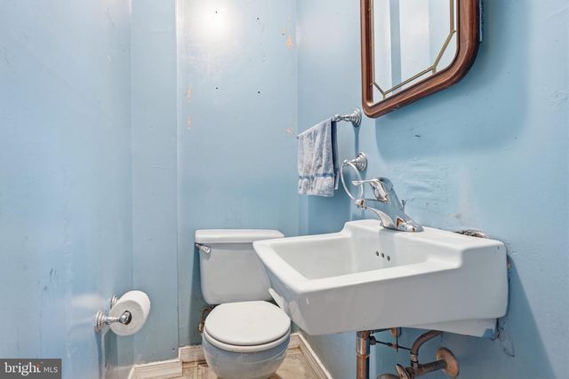 1809 NEW HOPE ST, Norristown, PA 19401