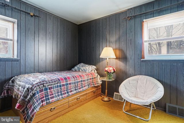 1809 NEW HOPE ST, Norristown, PA 19401