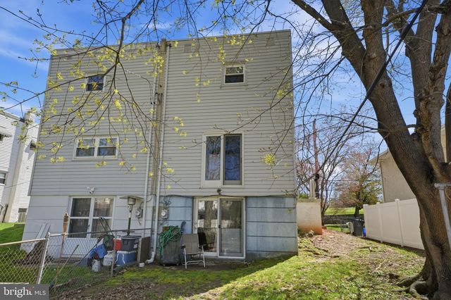 1809 NEW HOPE ST, Norristown, PA 19401