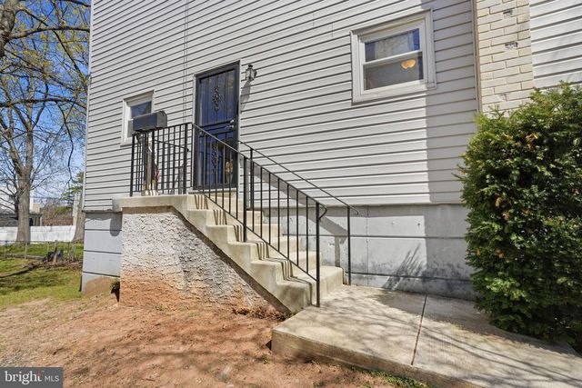 1809 NEW HOPE ST, Norristown, PA 19401