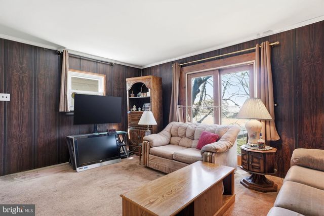 1809 NEW HOPE ST, Norristown, PA 19401