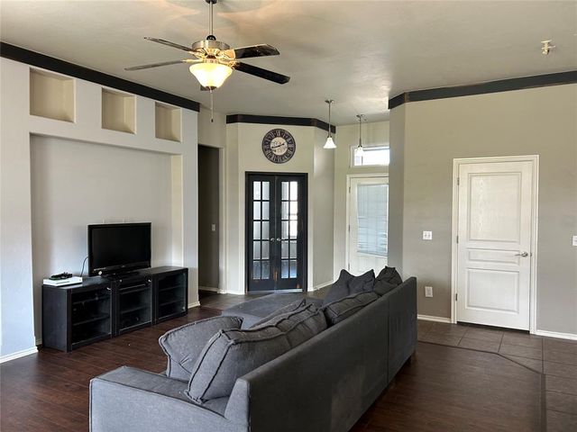 16109 Sonoma Lake Boulevard, Edmond, OK 73013