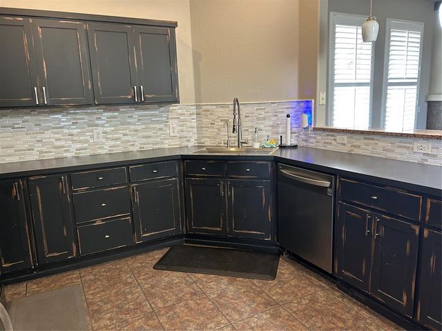 16109 Sonoma Lake Boulevard, Edmond, OK 73013