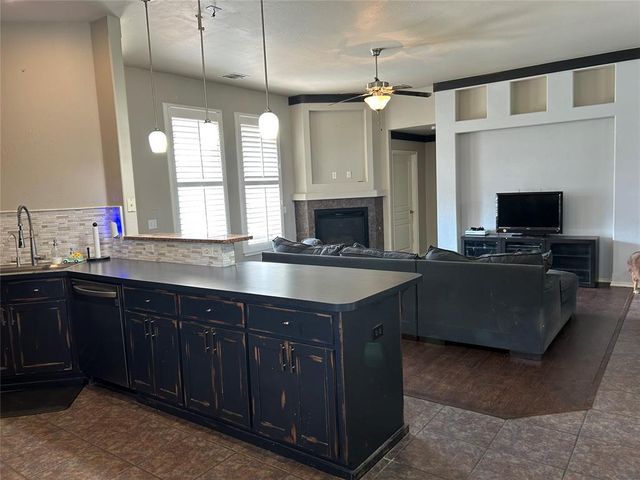 16109 Sonoma Lake Boulevard, Edmond, OK 73013