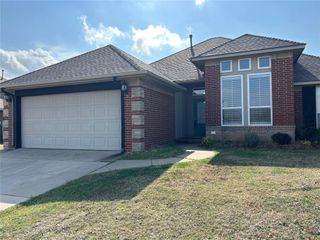 16109 Sonoma Lake Boulevard, Edmond, OK 73013