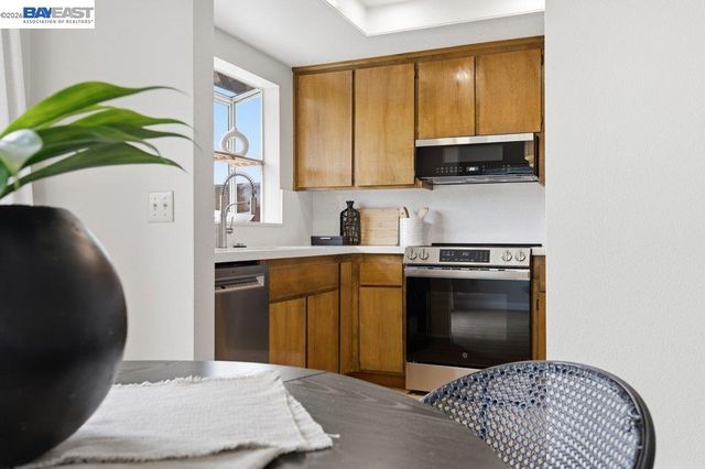 1379 Chateau Cmn, Livermore, CA 94550