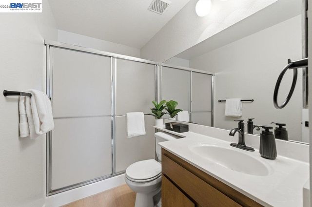 1379 Chateau Cmn, Livermore, CA 94550