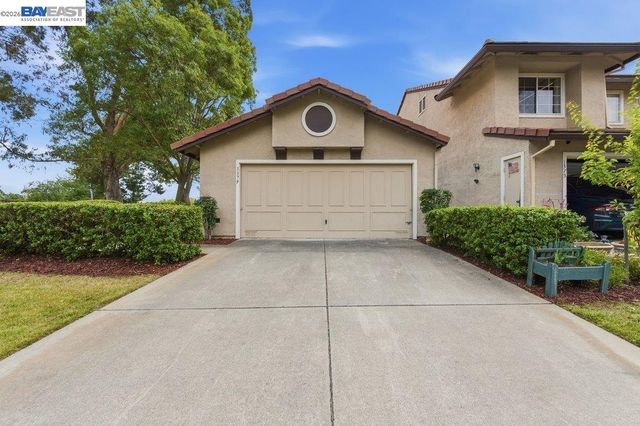 1379 Chateau Cmn, Livermore, CA 94550