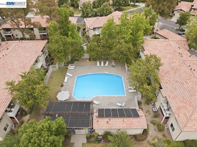 1379 Chateau Cmn, Livermore, CA 94550