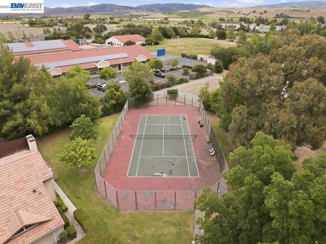 1379 Chateau Cmn, Livermore, CA 94550