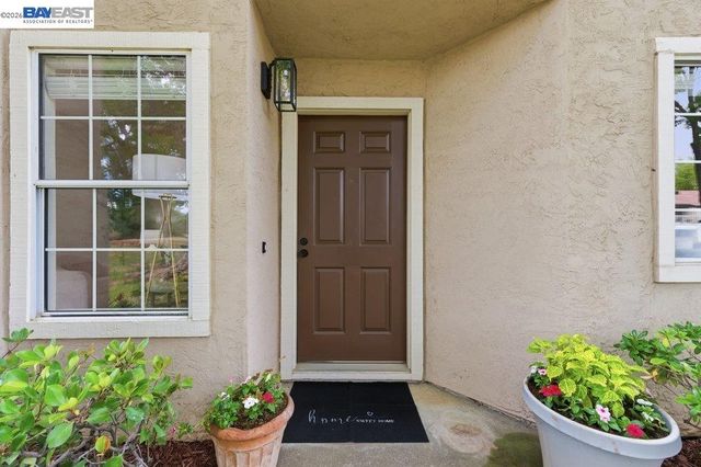 1379 Chateau Cmn, Livermore, CA 94550