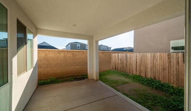 2735 N Redda Road, Fresno, CA 93737